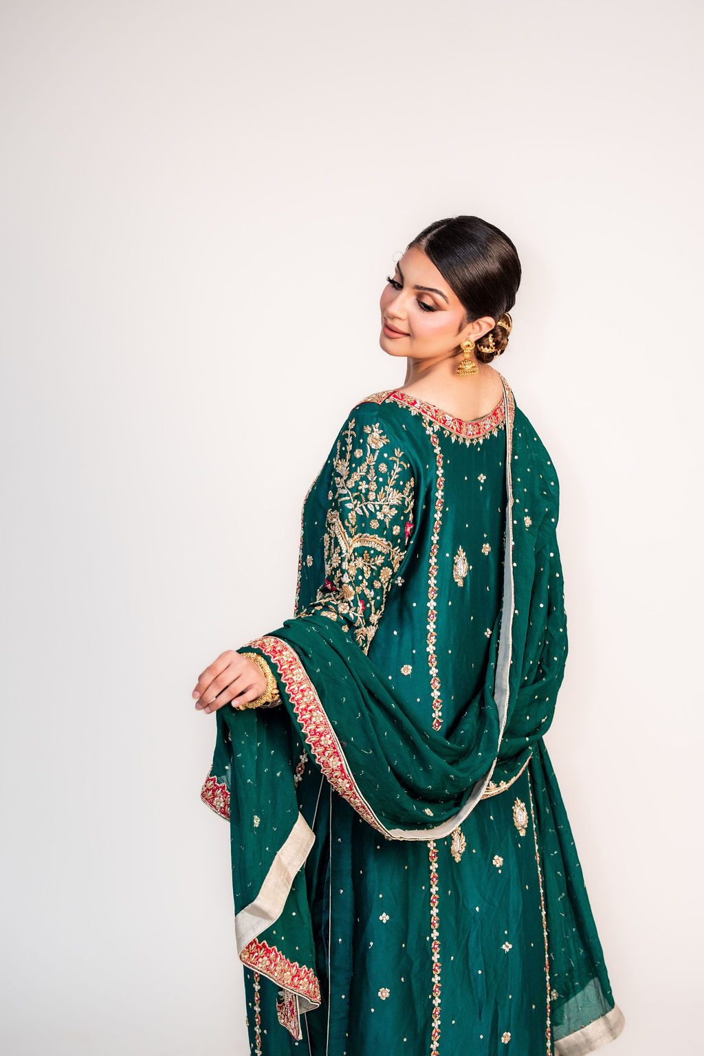 Mah-e-Gulzar (ਮਹ-ਏ-ਗੁਲਜ਼ਾਰ | ماہِ گلزار)-Moon of the Garden (Image - 1)