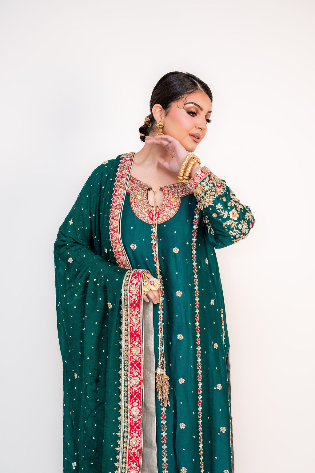 Mah-e-Gulzar (ਮਹ-ਏ-ਗੁਲਜ਼ਾਰ | ماہِ گلزار)-Moon of the Garden (Image - 1)