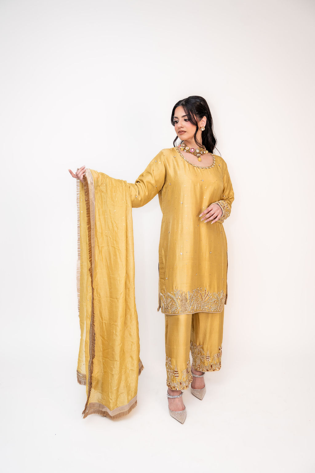 Mehr-e-Zar (ਮਿਹਰ-ਏ-ਜ਼ਰ | مہرِ زر)-Golden Sunlight 1