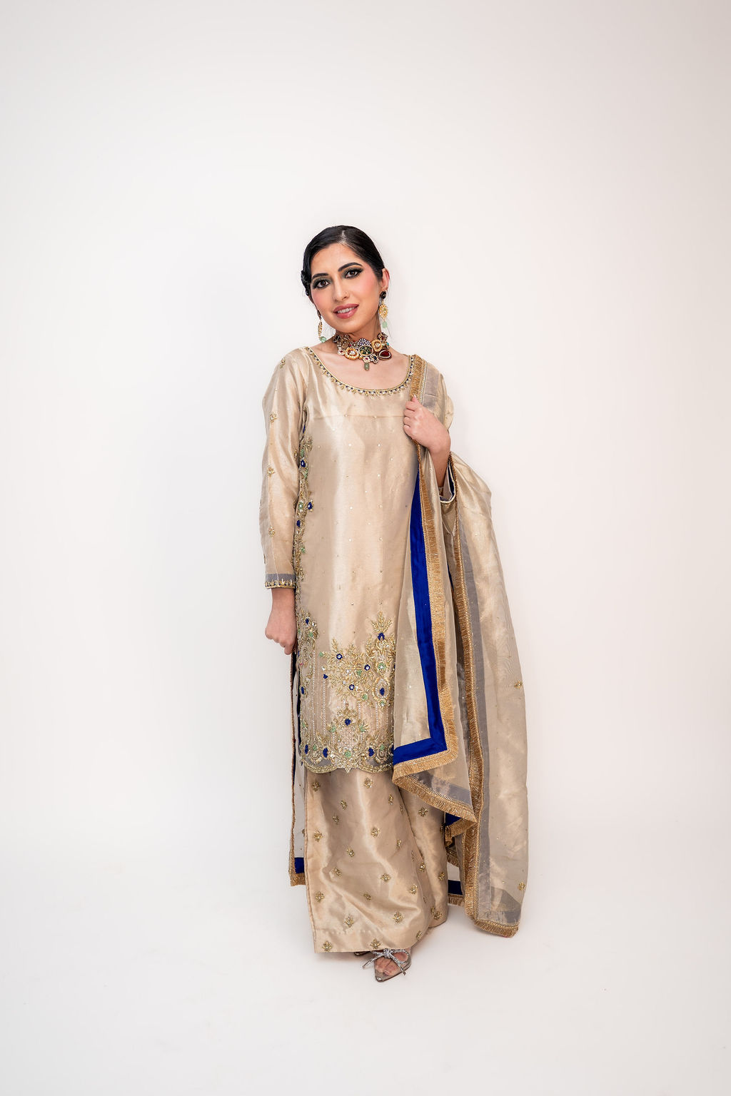 Mehr-e-Zar (مہرِ زر | ਮਹਰ-ਏ-ਜ਼ਰ)-Sunlit Gold From the Lehnda Panjab Collection 1