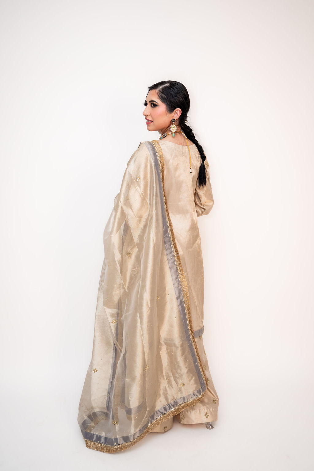 Mehr-e-Zar (مہرِ زر | ਮਹਰ-ਏ-ਜ਼ਰ)-Sunlit Gold From the Lehnda Panjab Collection (Image - 1)