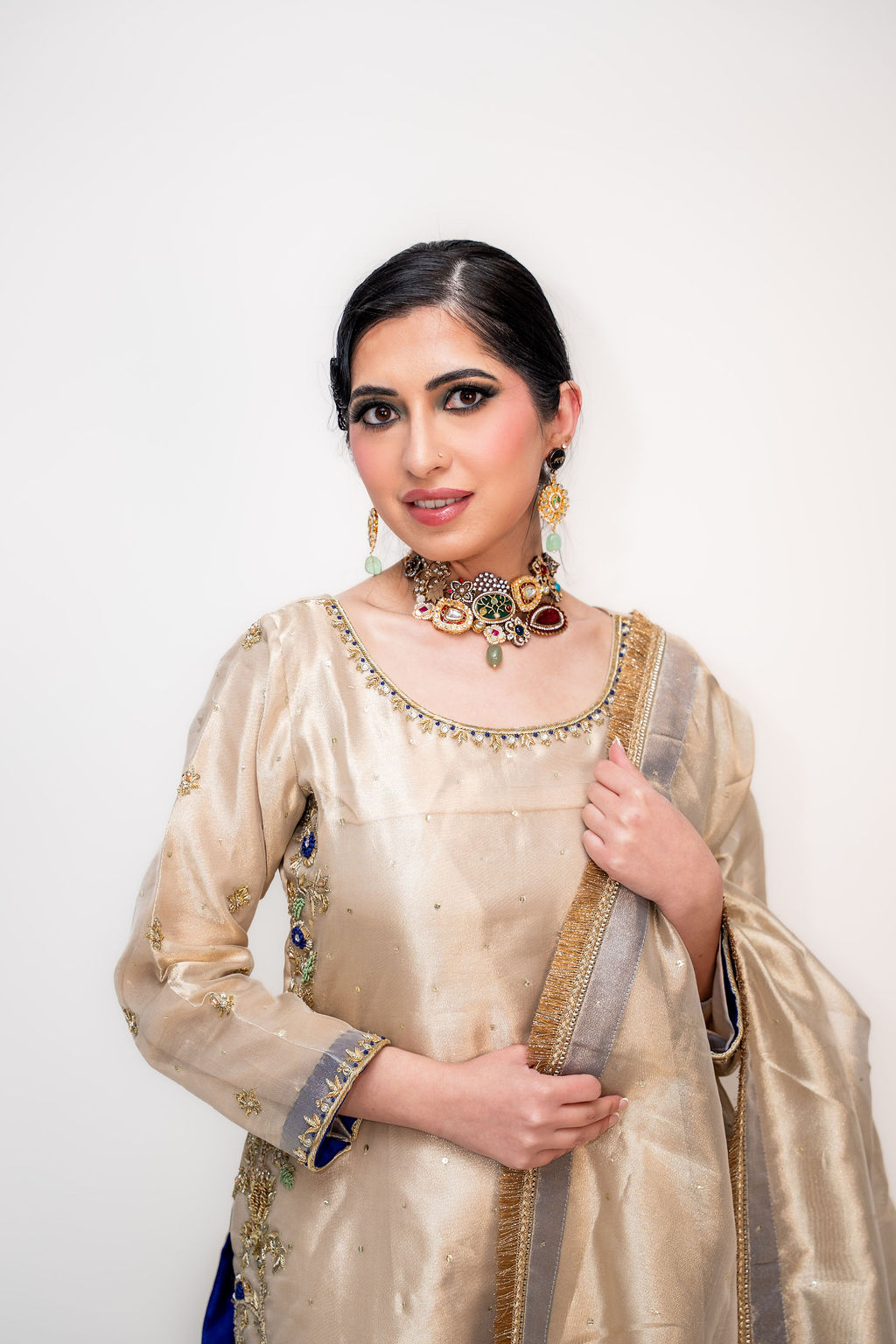 Mehr-e-Zar (مہرِ زر | ਮਹਰ-ਏ-ਜ਼ਰ)-Sunlit Gold From the Lehnda Panjab Collection (Image - 1)