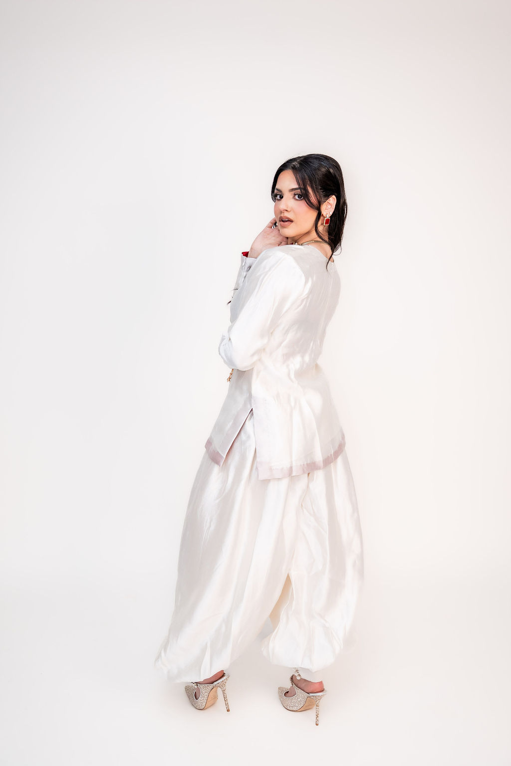 Noor-e-Sadaf (ਨੂਰ-ਏ-ਸਦਫ਼ | نورِ صدف)-Light of the Pearl (Image - 1)