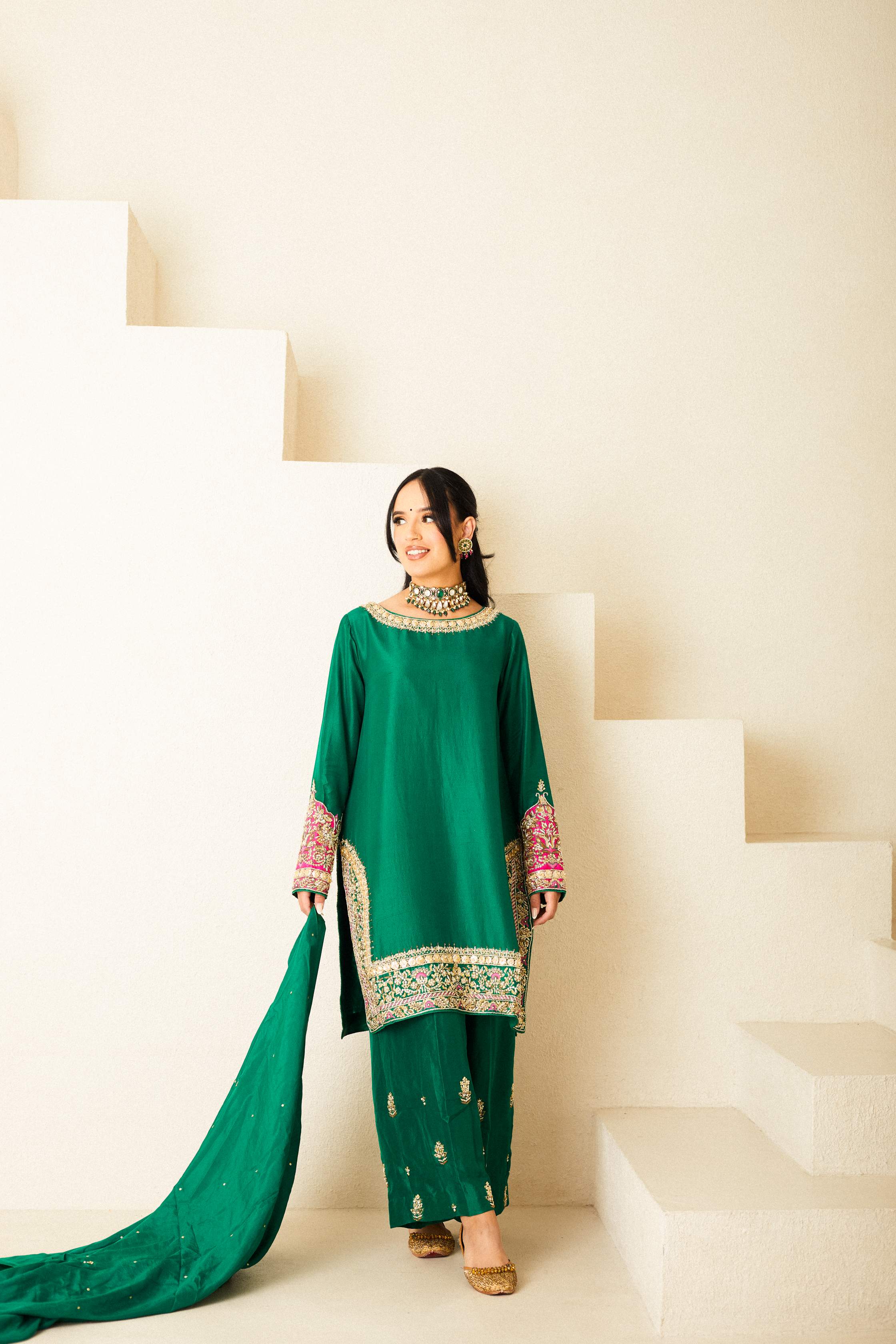Rani-e-Riwaayat (رانیِ روایت | ਰਾਣੀ-ਏ-ਰਿਵਾਇਤ) — Queen of Tradition from our Lehnda Panjab Collection 1