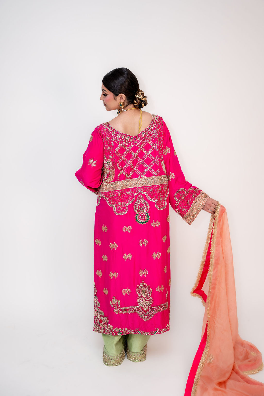 Rang-e-Gulzar (ਰੰਗ-ਏ-ਗੁਲਜ਼ਾਰ | رنگِ گلزار)-Colors of the Garden (Image - 1)