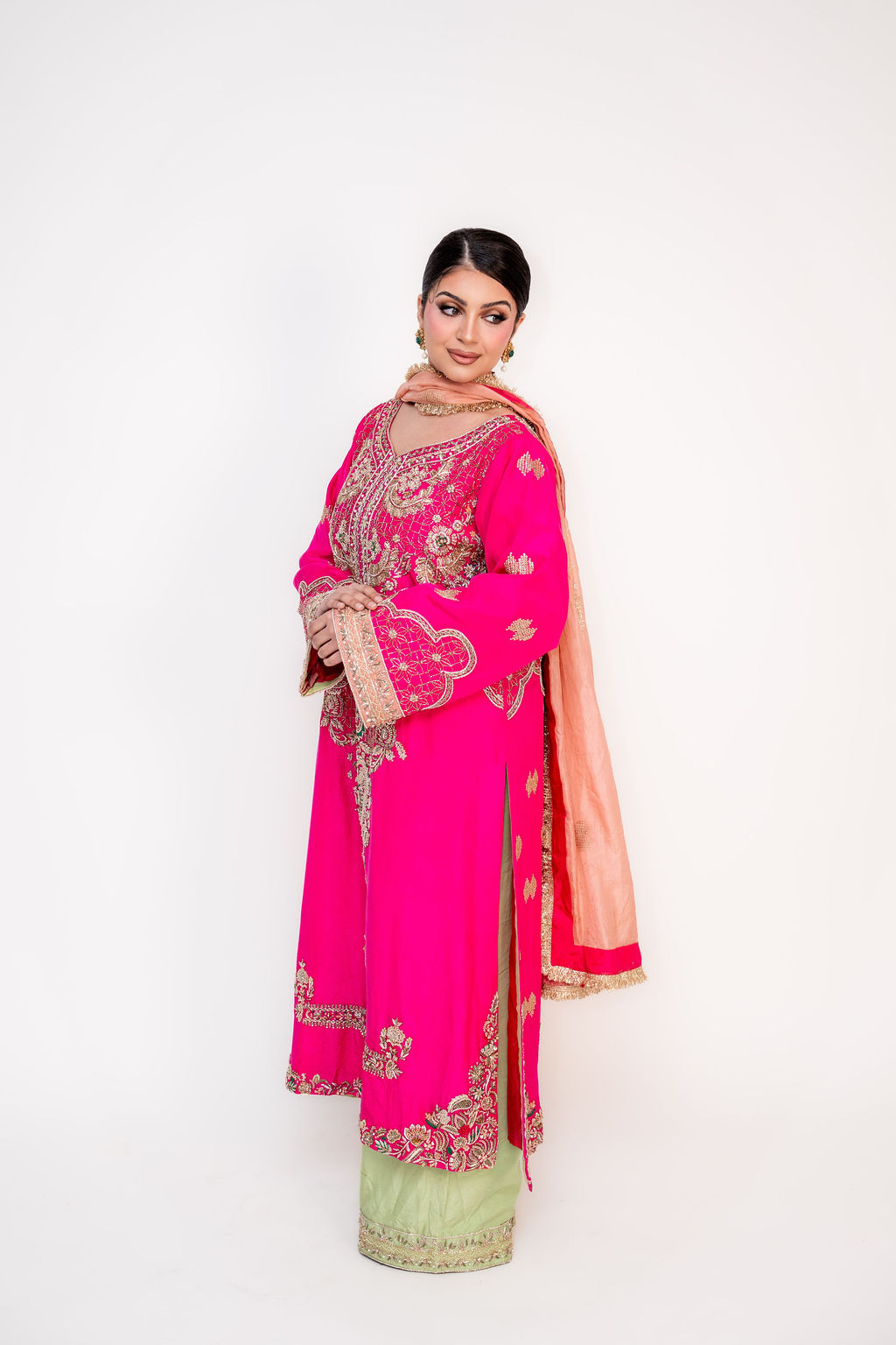 Rang-e-Gulzar (ਰੰਗ-ਏ-ਗੁਲਜ਼ਾਰ | رنگِ گلزار)-Colors of the Garden (Image - 1)