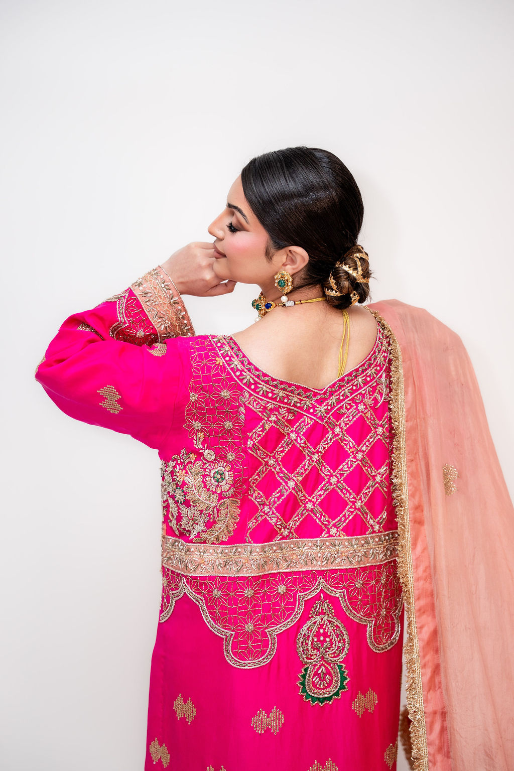 Rang-e-Gulzar (ਰੰਗ-ਏ-ਗੁਲਜ਼ਾਰ | رنگِ گلزار)-Colors of the Garden (Image - 1)