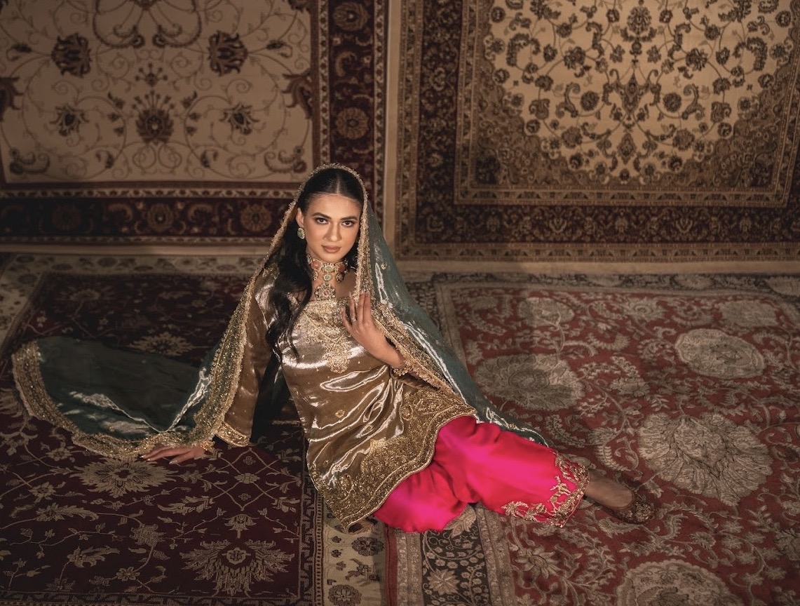 Shahi Gulzaar (شاہی گلزار / ਸ਼ਾਹੀ ਗੁਲਜ਼ਾਰ)-a royal bouquet (Image - 1)