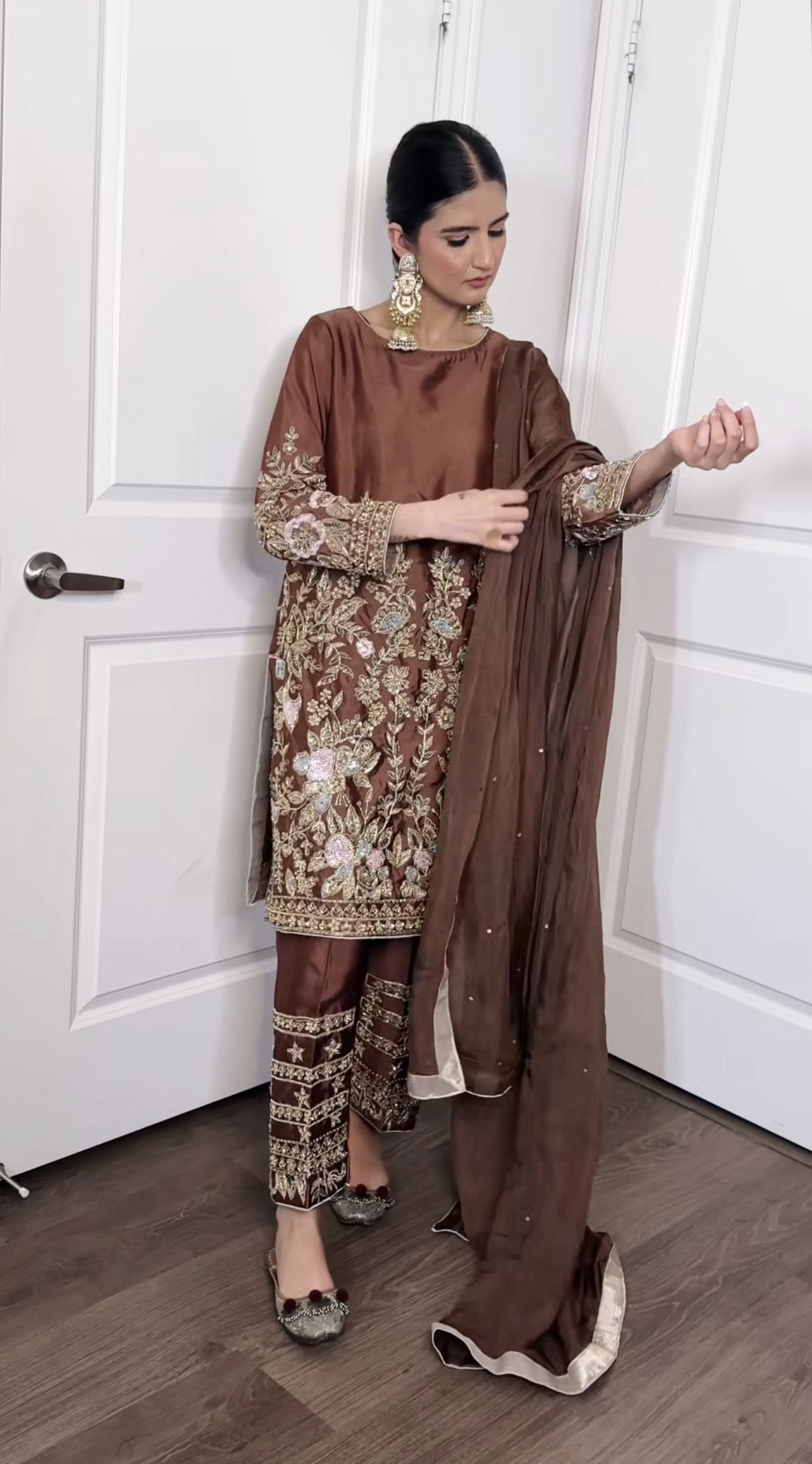 Sitara-e-Shan (ਸਤਾਰਾ-ਏ-ਸ਼ਾਨ | ستارہِ شان)-Star of Grandeur from our exclusive Lahore Collection. (Image - 1)