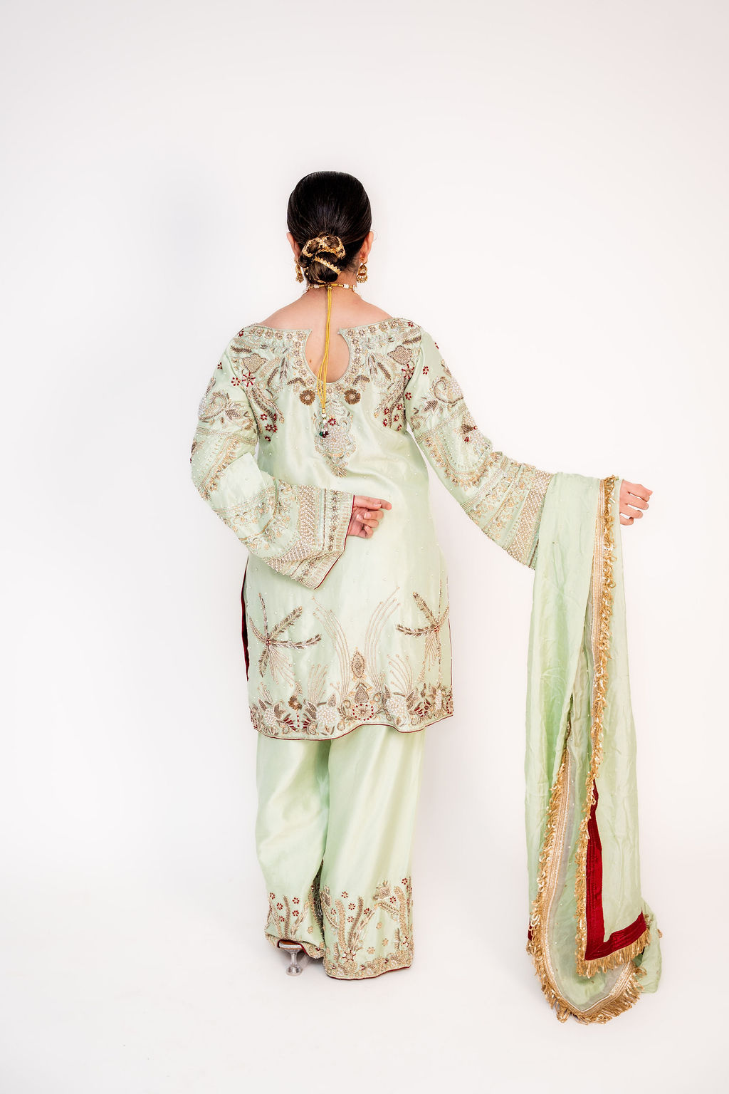 Zar-e-Shaan (ਜ਼ਰ-ਏ-ਸ਼ਾਨ | زرِ شان) (Image - 1)