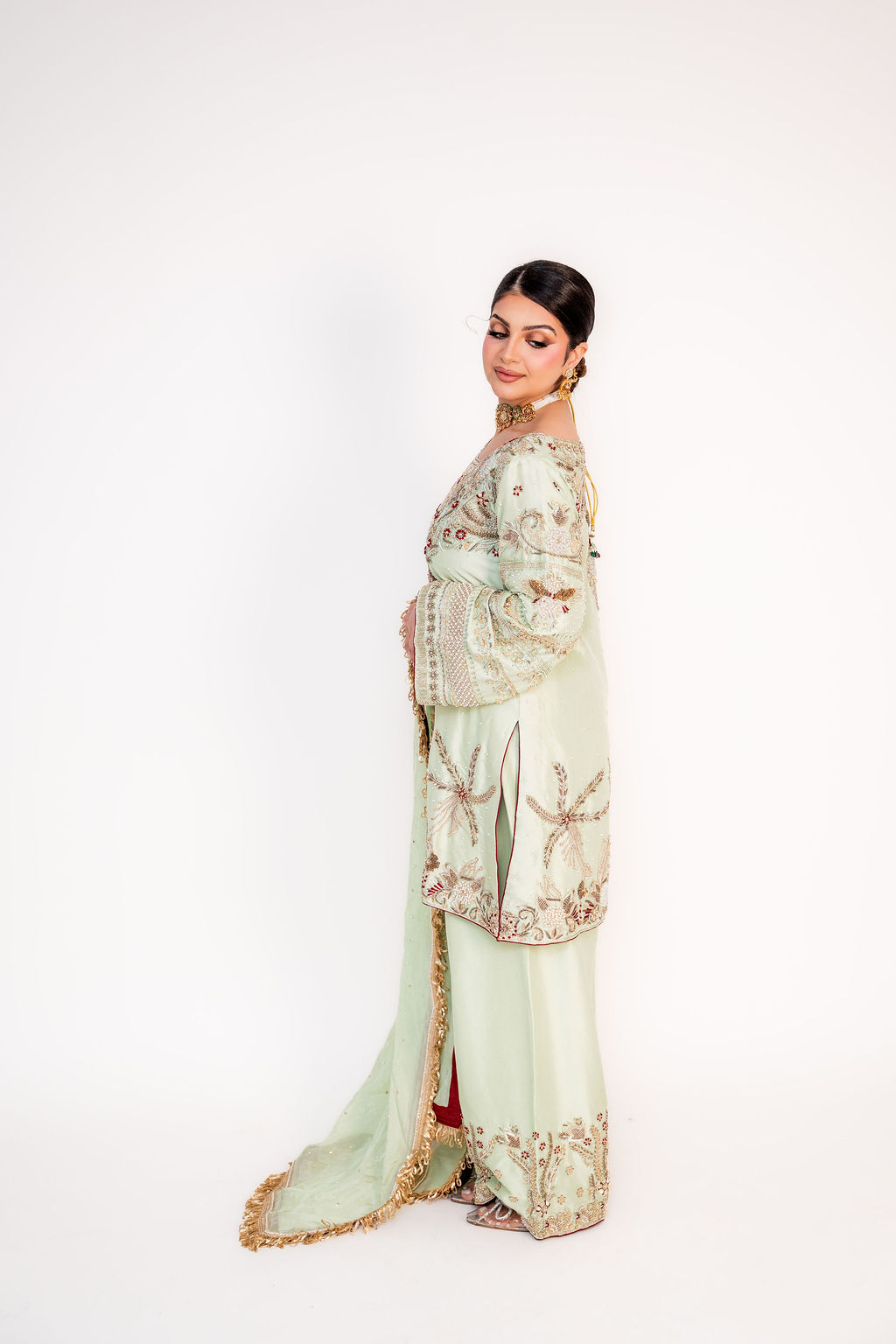 Zar-e-Shaan (ਜ਼ਰ-ਏ-ਸ਼ਾਨ | زرِ شان) (Image - 1)