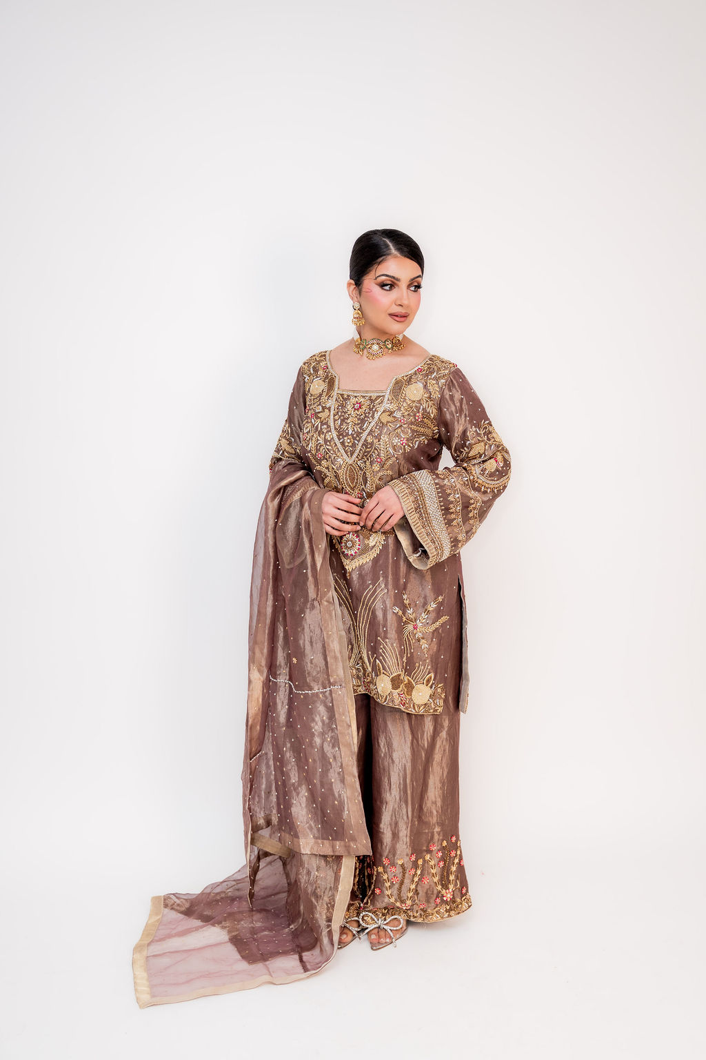 Zar-e-Shaan (ਜ਼ਰ-ਏ-ਸ਼ਾਨ | زرِ شان) 1