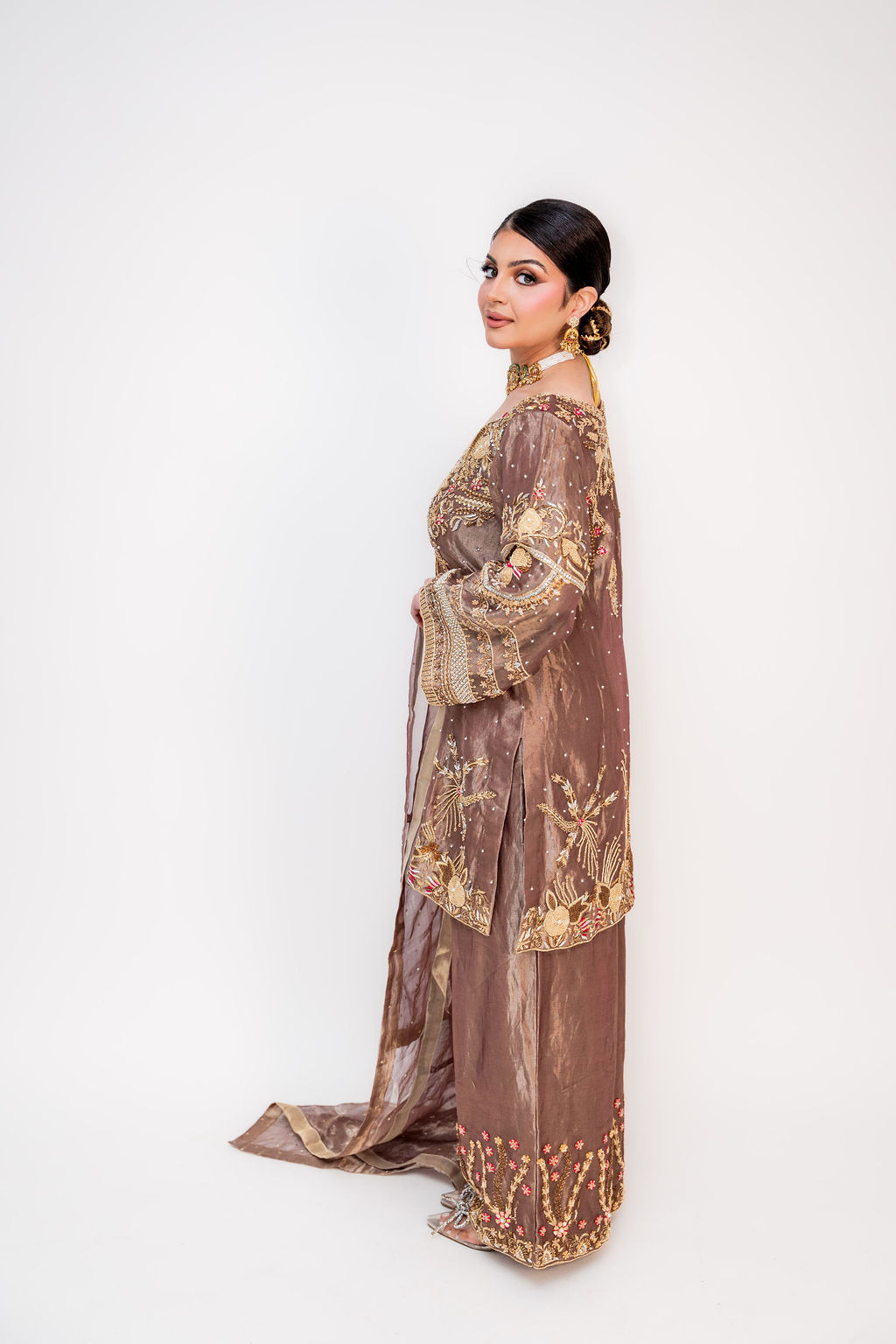 Zar-e-Shaan (ਜ਼ਰ-ਏ-ਸ਼ਾਨ | زرِ شان) (Image - 1)