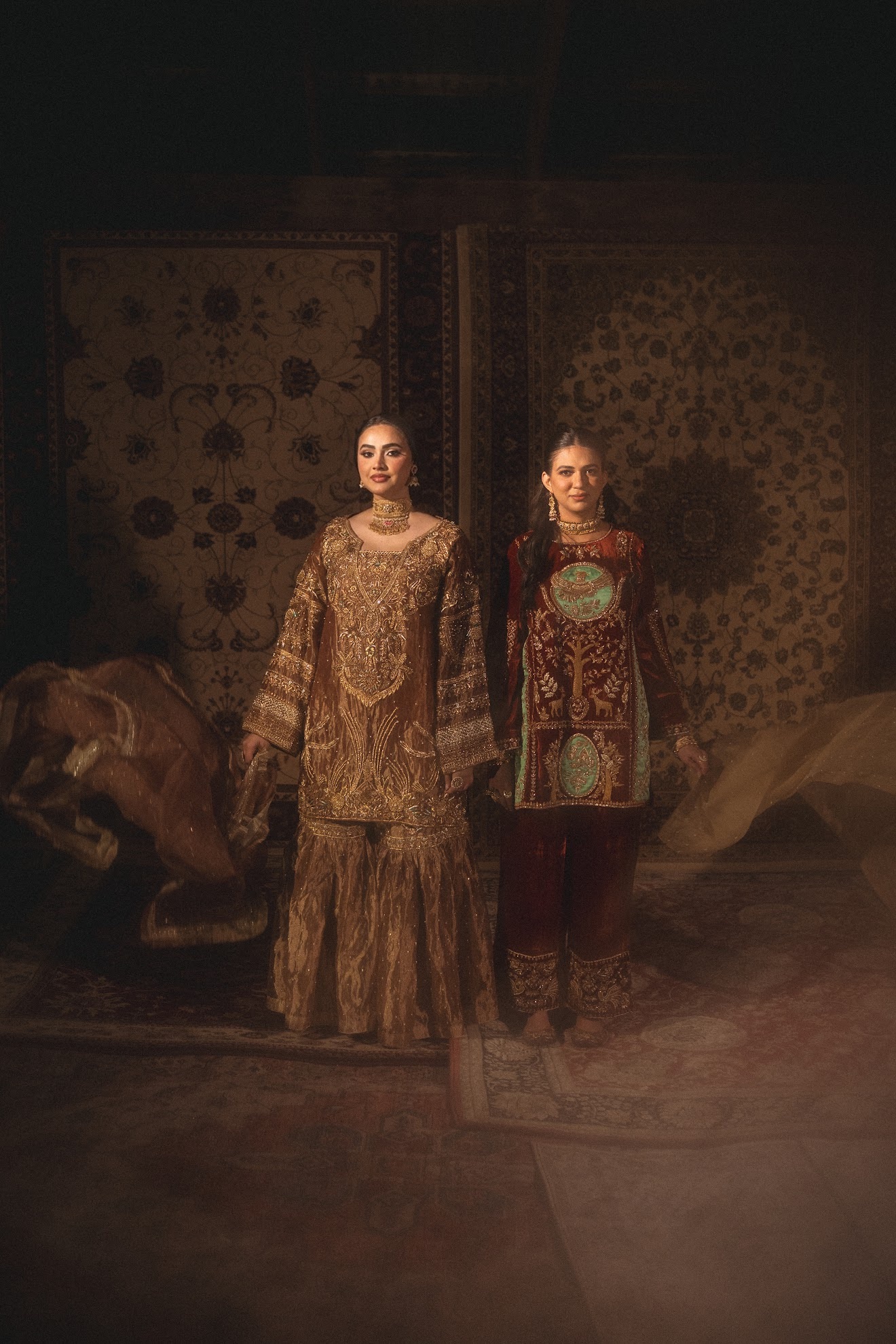 Zar-e-Shaan (ਜ਼ਰ-ਏ-ਸ਼ਾਨ | زرِ شان)- a distinguished piece crafted from pure tissue. (Image - 1)